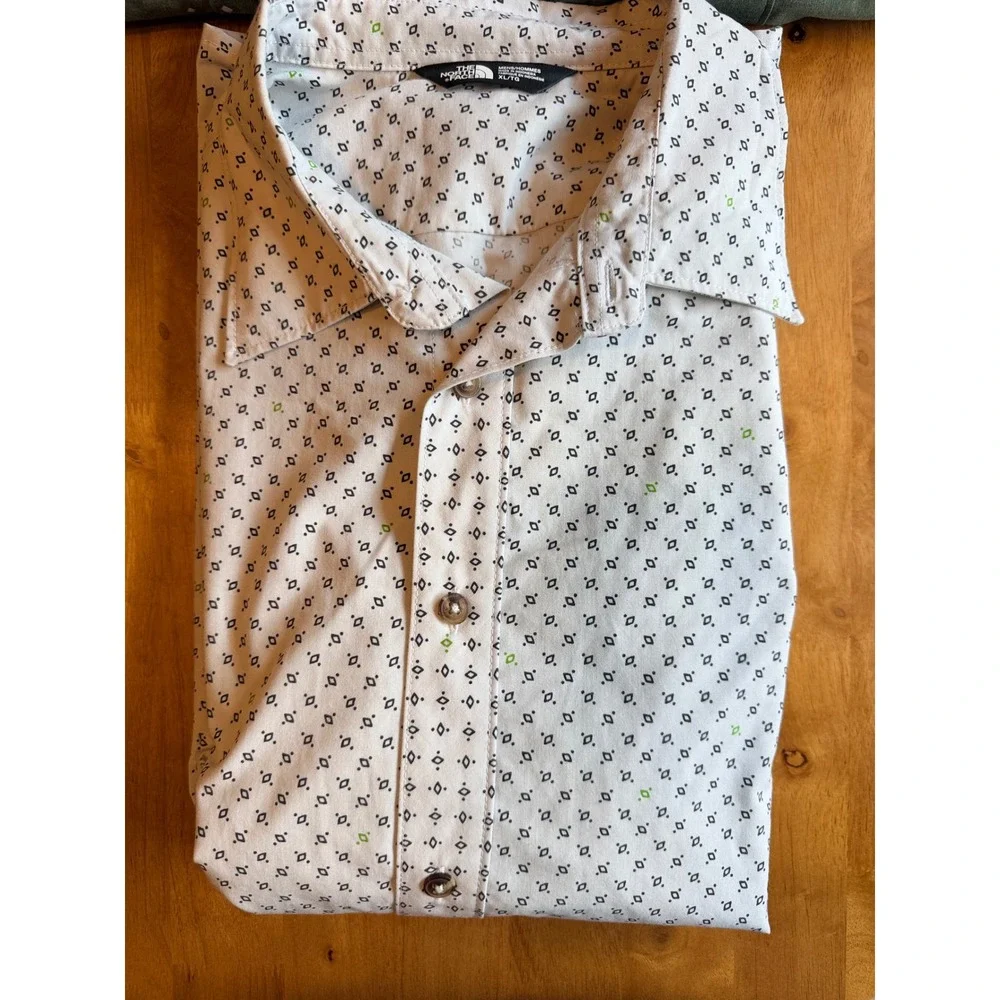 Lot of 3 The North Face Mens XL Short Sleeve Button Down Shirts Green White 485